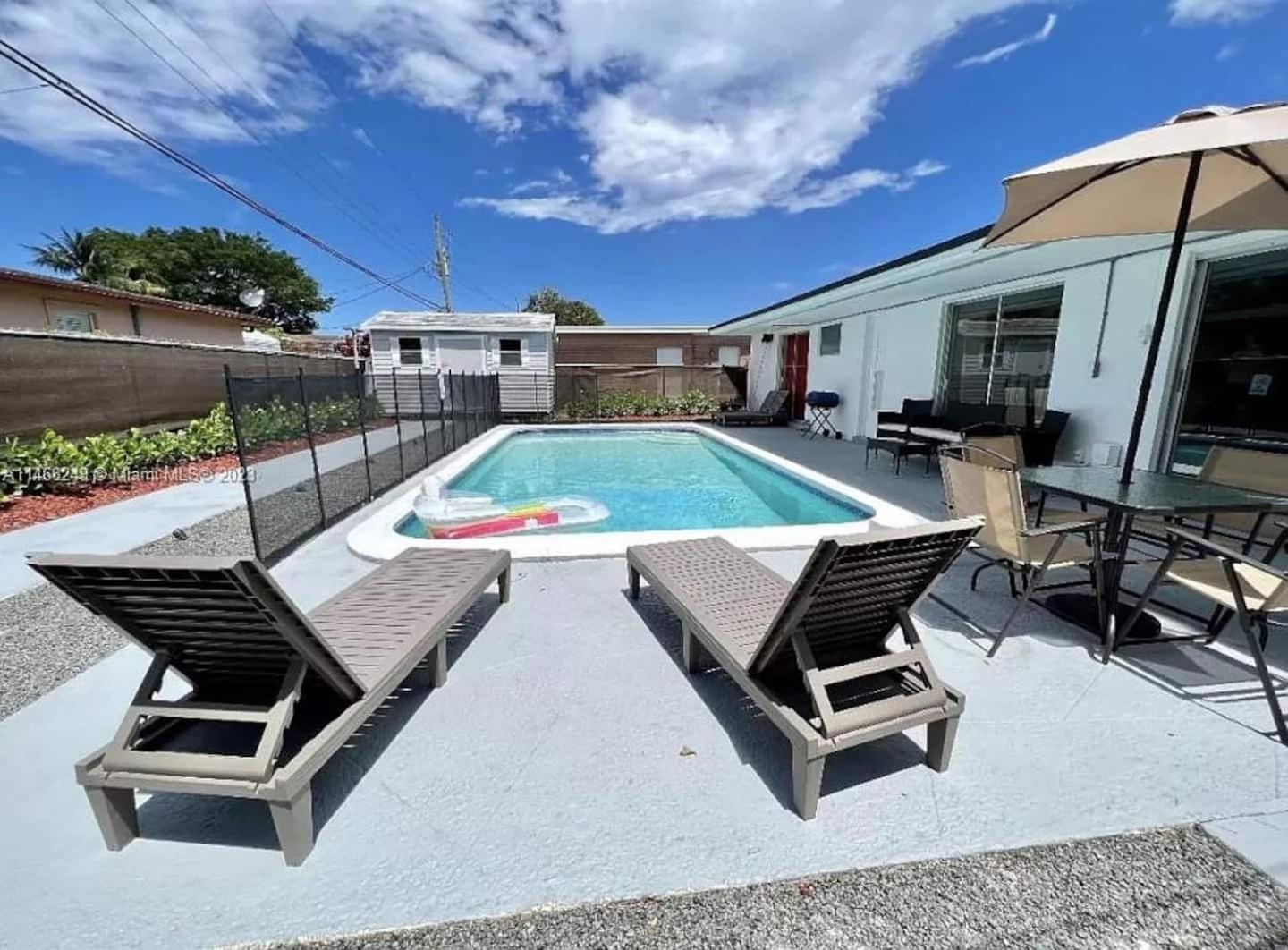 Tropical Villa Pool Courtyard & Garden View فورت لودرديل المظهر الخارجي الصورة