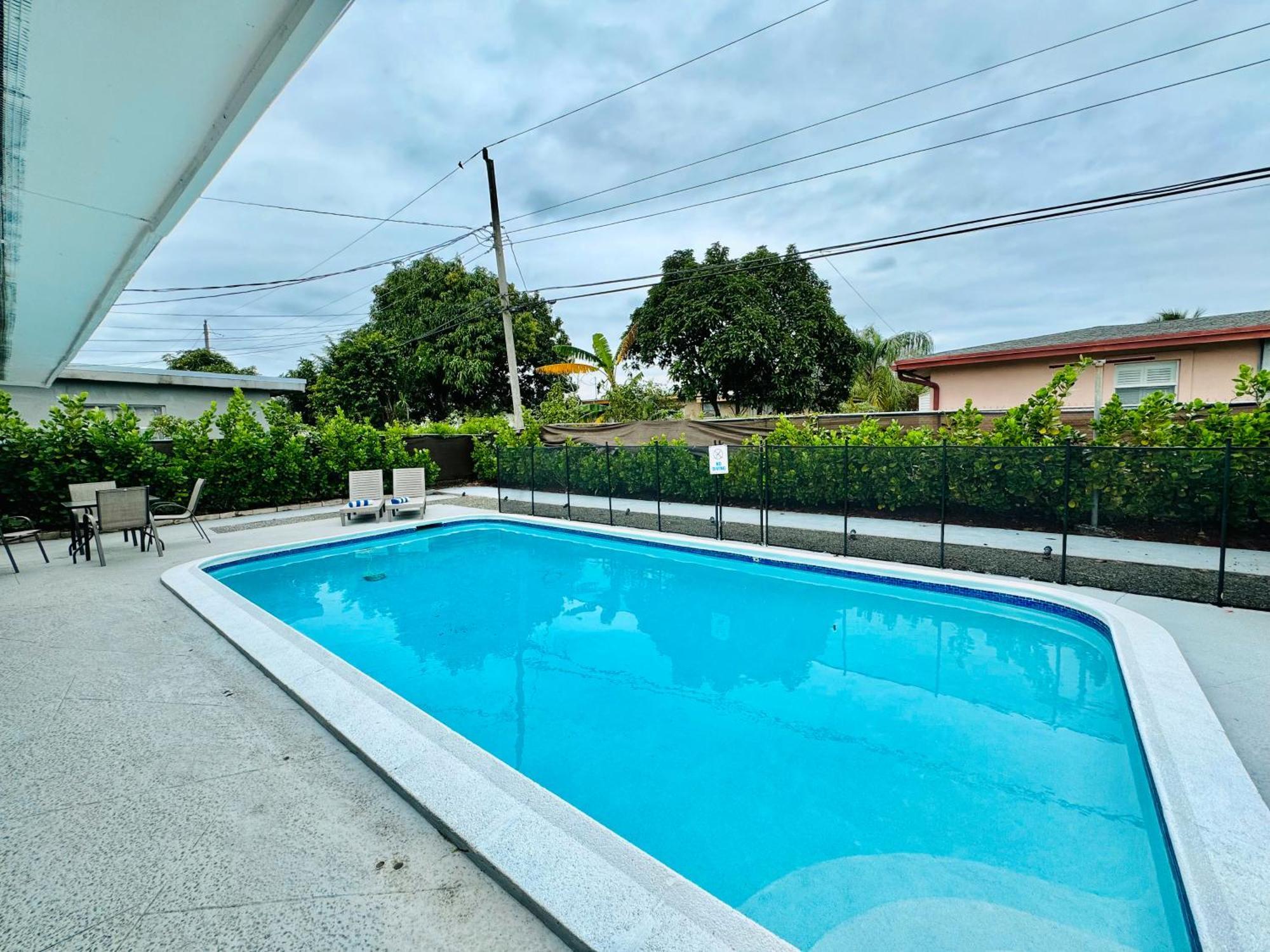 Tropical Villa Pool Courtyard & Garden View فورت لودرديل المظهر الخارجي الصورة